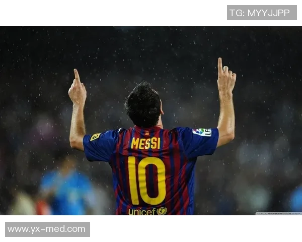 动态壁纸展示足球明星C罗的精彩瞬间与魅力风采 动态壁纸展示足球明星C罗的精彩瞬间与魅力风采